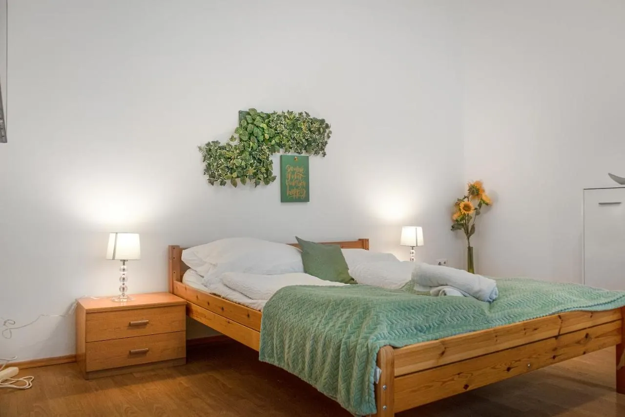 Elegant 2Br Apartment - Near Bahnhof Wien Meidling Austria