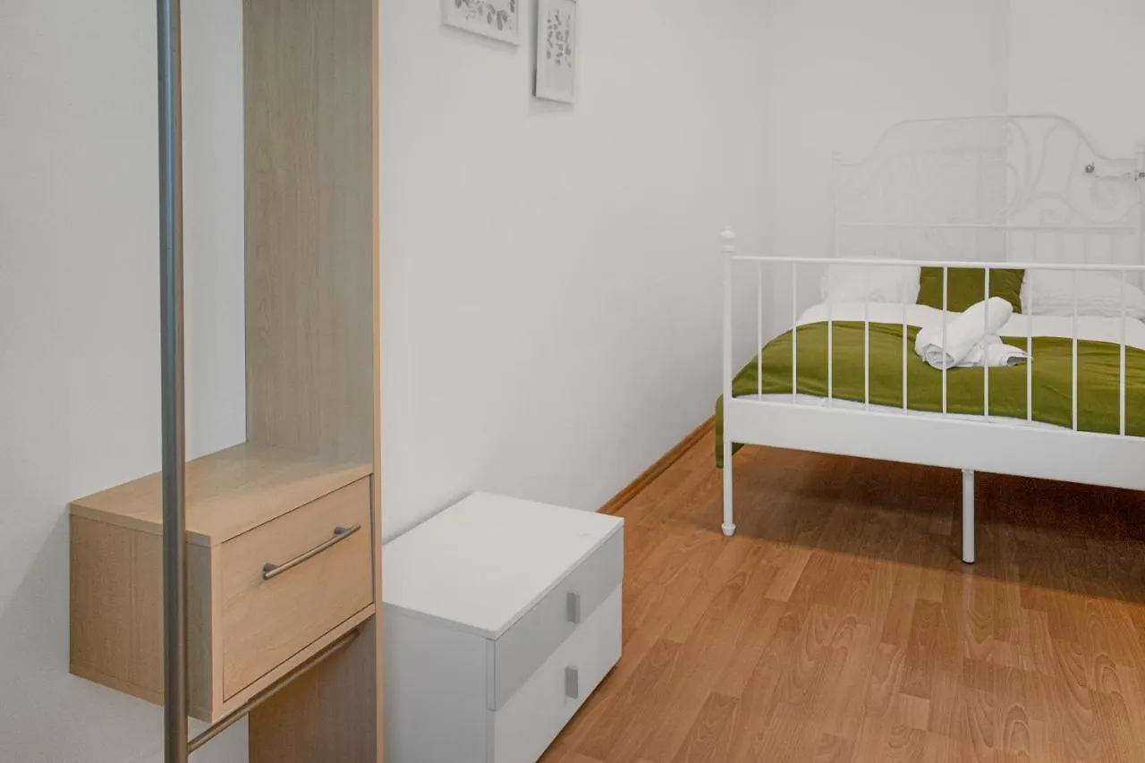 Elegant 2Br Apartment - Near Bahnhof Wien Meidling 0*, Vienna Austria